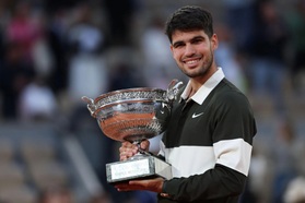 Alcaraz đánh bại Sinner sau hơn 5 tiếng, lần thứ hai vô địch Roland Garros